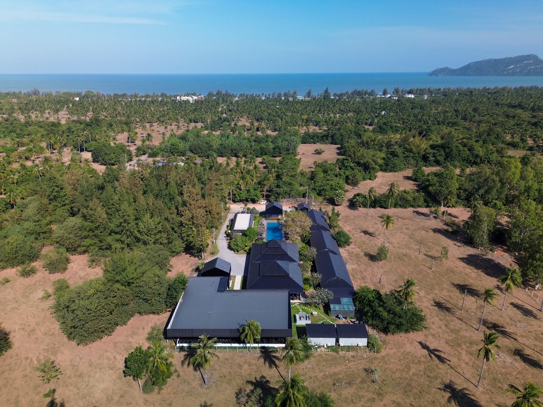 The sanctuary set between the mountains and the Gulf of Thailand